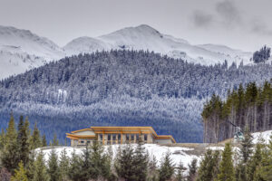 Northern Escape Mountain Lodge